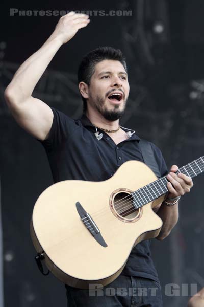 RODRIGO Y GABRIELA - 2010-06-26 - PARIS - Hippodrome de Longchamp - 